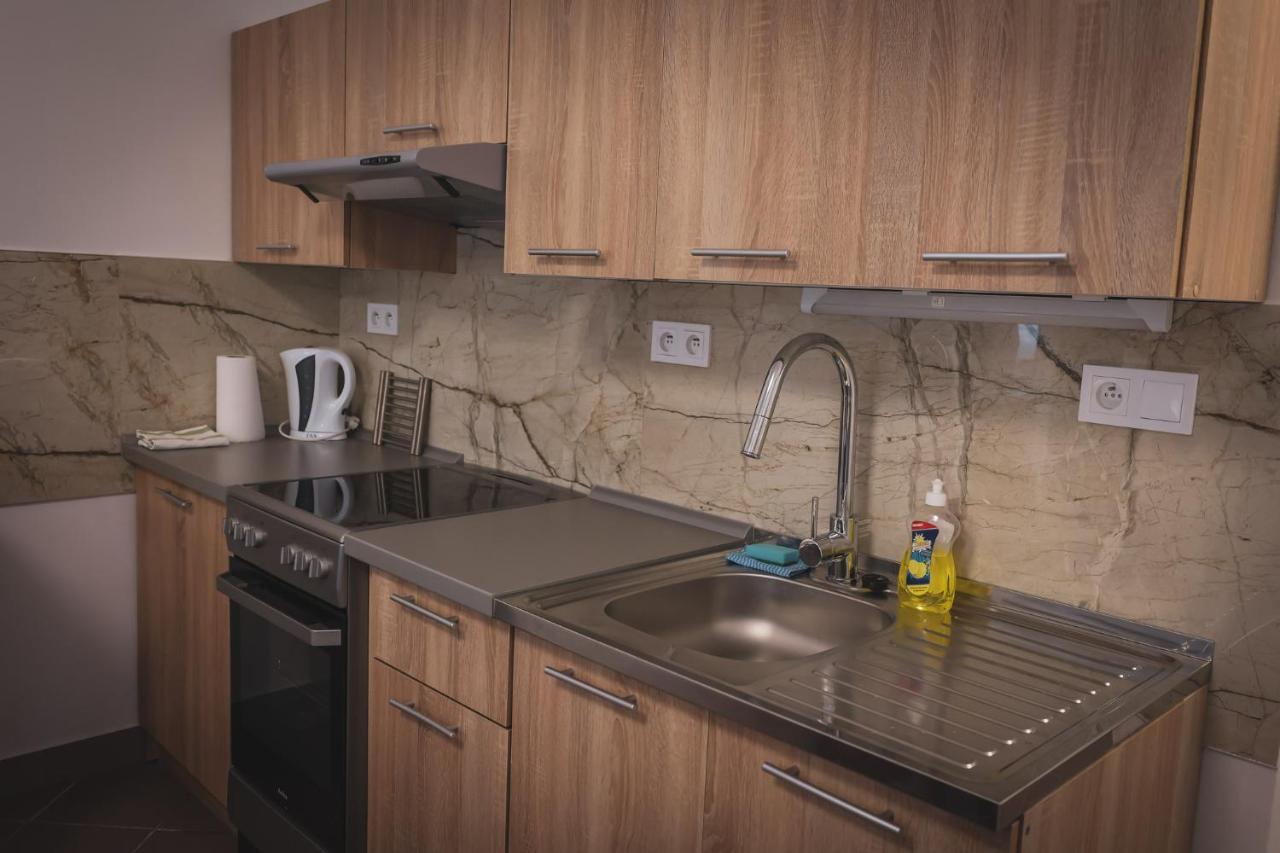 Hotel Apartment Faraon Rumburk Bagian luar foto