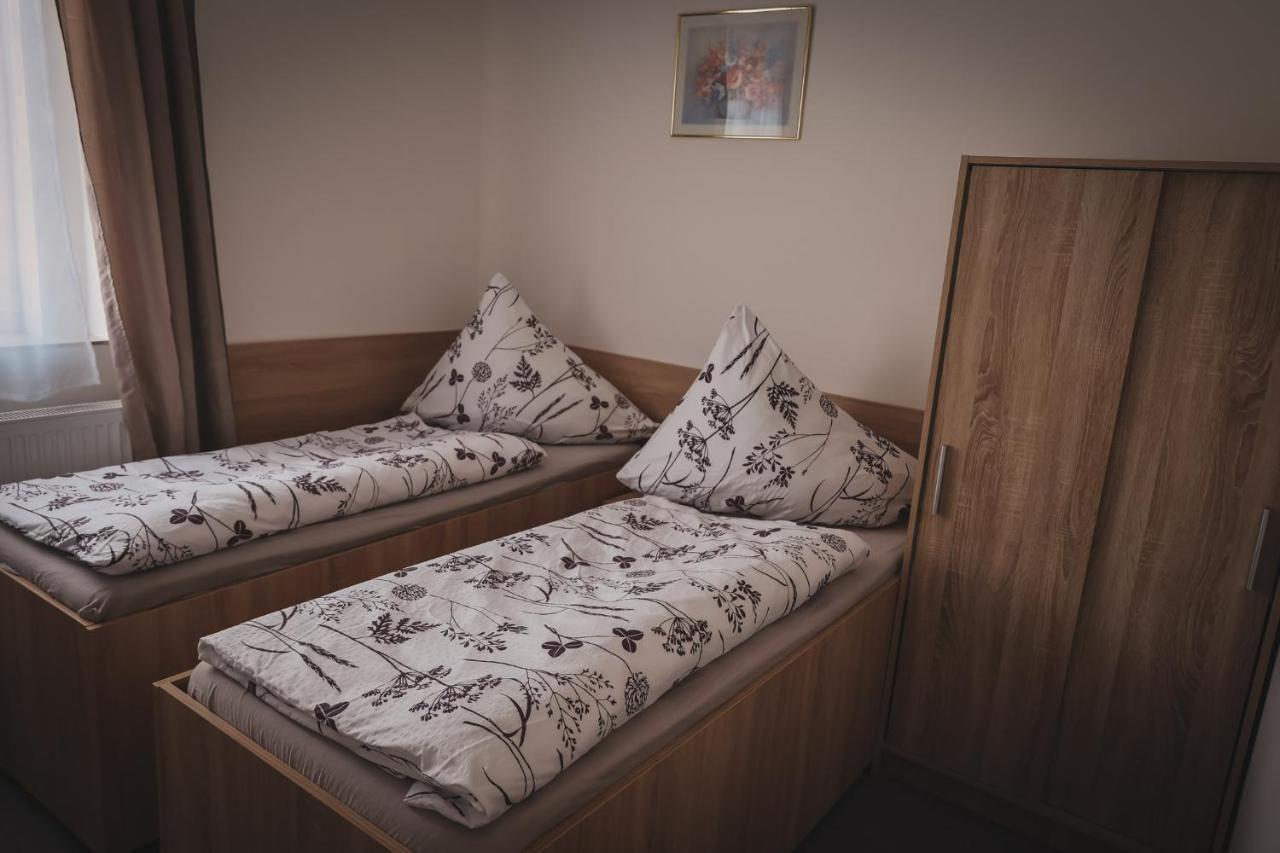 Hotel Apartment Faraon Rumburk Bagian luar foto