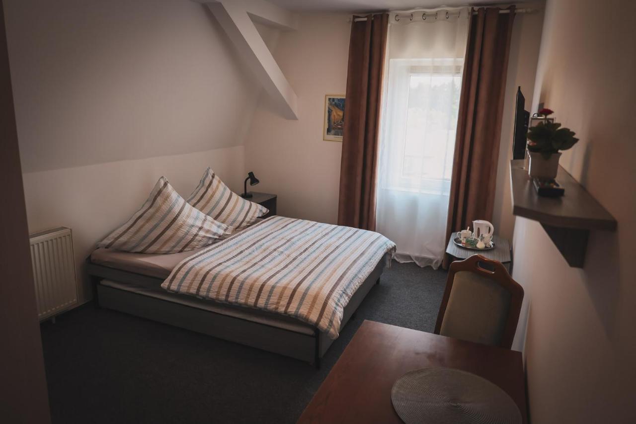 Hotel Apartment Faraon Rumburk Bagian luar foto