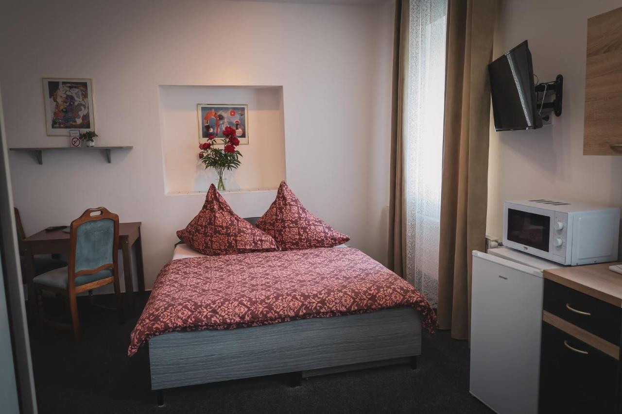 Hotel Apartment Faraon Rumburk Bagian luar foto