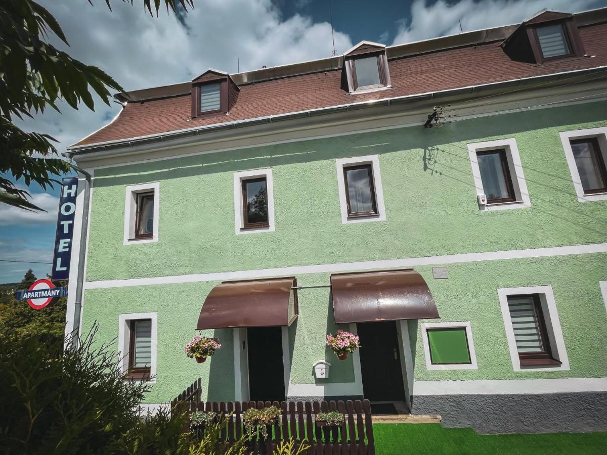 Hotel Apartment Faraon Rumburk Bagian luar foto