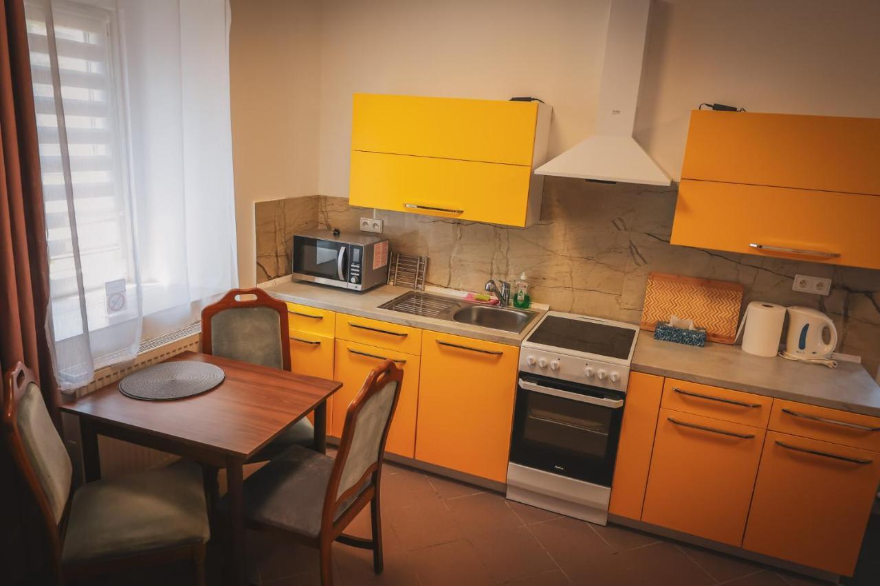 Hotel Apartment Faraon Rumburk Bagian luar foto