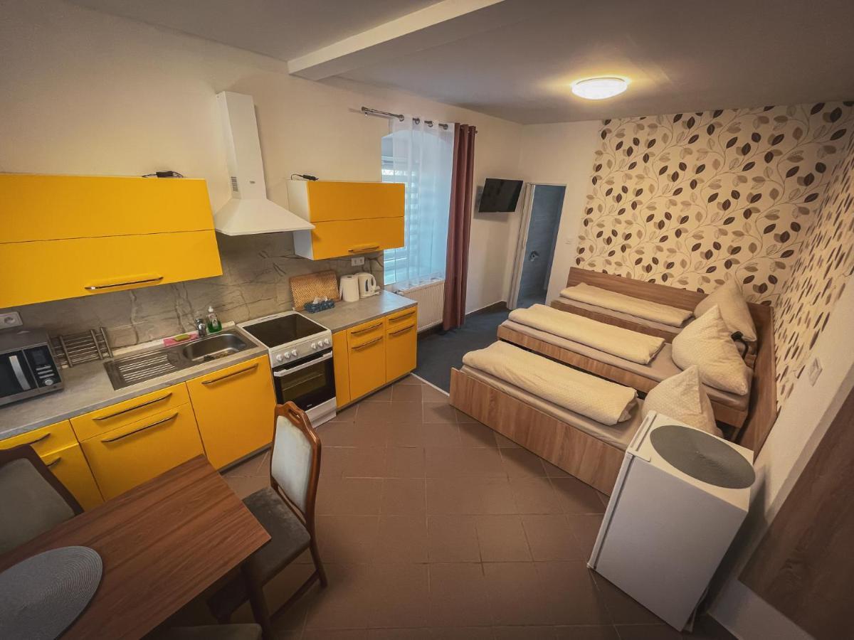Hotel Apartment Faraon Rumburk Bagian luar foto