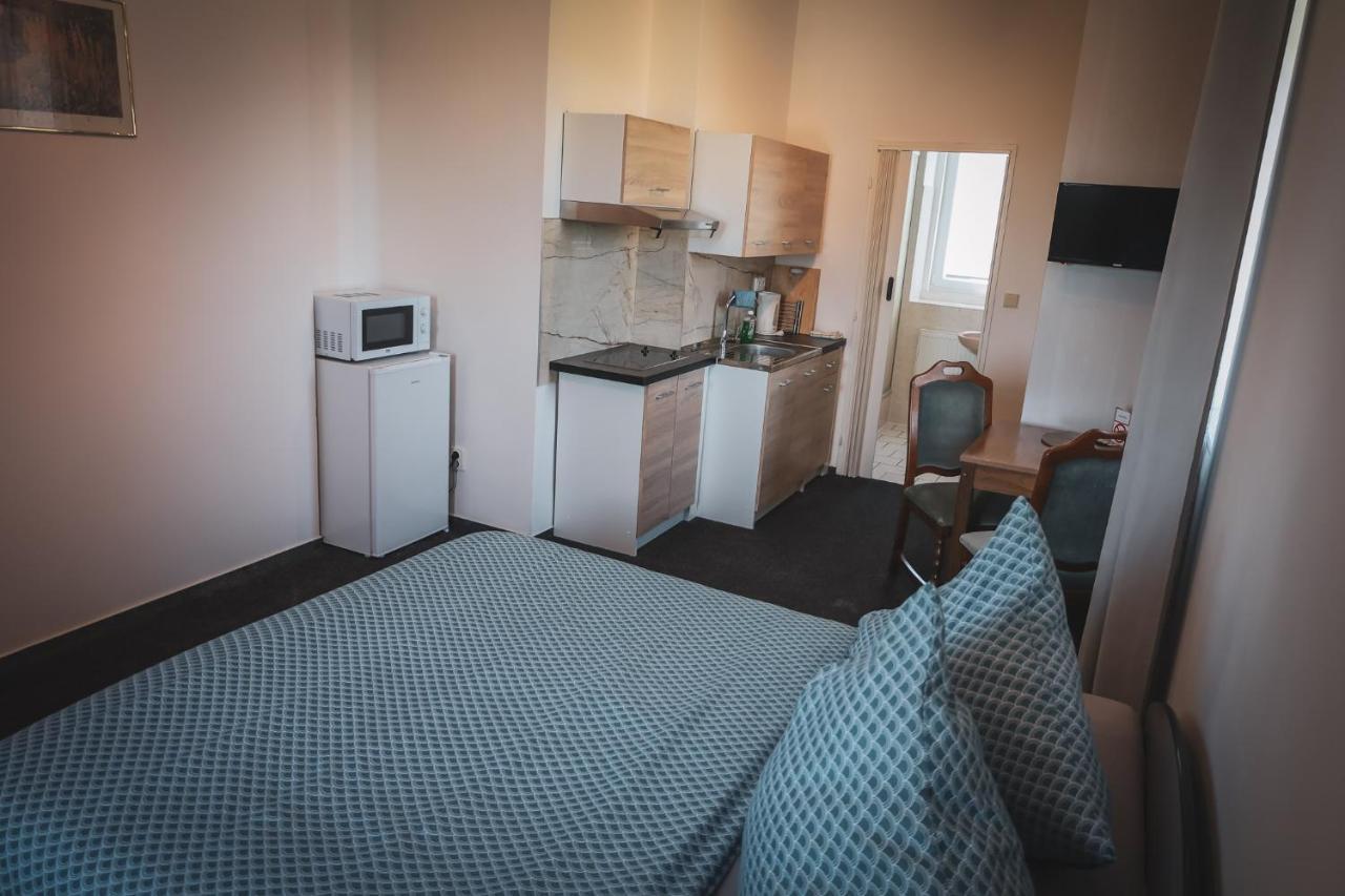 Hotel Apartment Faraon Rumburk Bagian luar foto